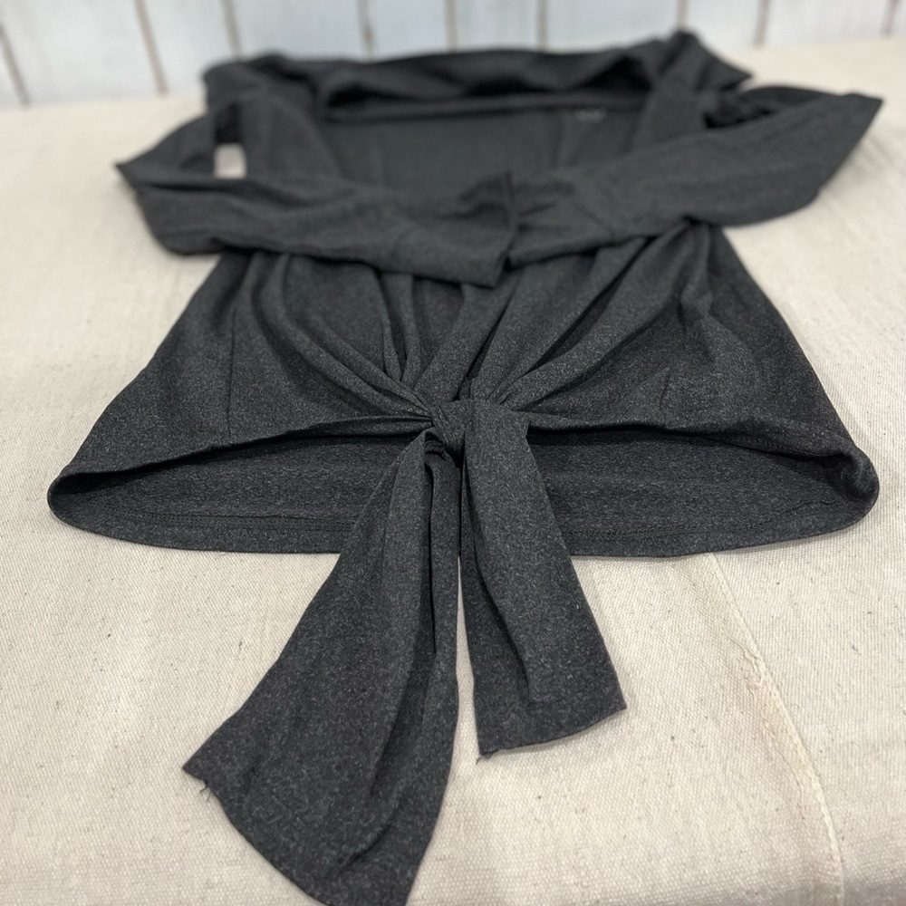 NWT Enlighten Grey Cowl Neckline LS Tied Front Athleisure Sz M